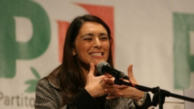 Pina Picierno oggetto di insulti sessisti sul web