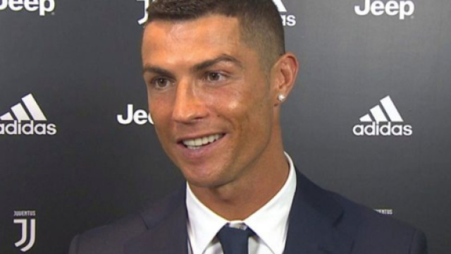 Ronaldo: 'La gente non vede l'ora che fallisca, a Madrid mi chiedono di tornare al Real'