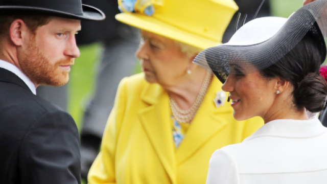 The Queen arrabbiata con Meghan ed Harry