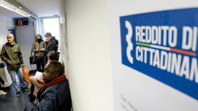 Molte disdette adesso da parte di chi ha presentato domanda per il reddito di cittadinanza.