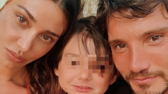 Belen Rodriguez: weekend in casa con Stefano, il 'clan' di amici e parenti sembra essere sparito.