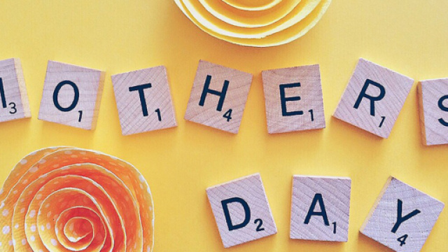 5 frasi per la Festa della Mamma da inviare tramite WhatsApp e Facebook