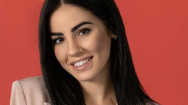 Giulia De Lellis: gaffe sul Met Gala e incontro alla sfilata con l'ex amica Sonia Lorenzini.