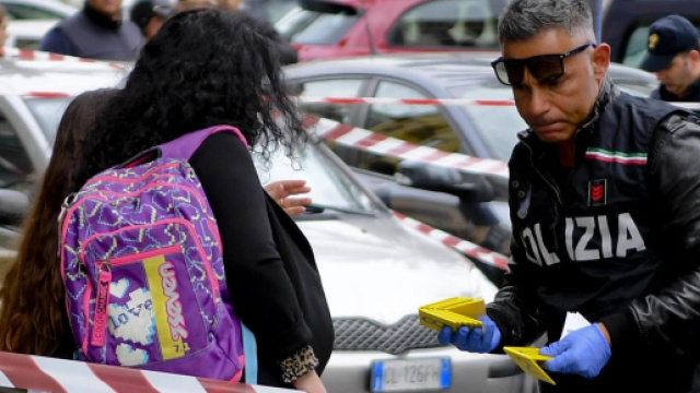 Sparatoria Napoli Noemi condizioni | Stabile la bambina ferita - tpi.it