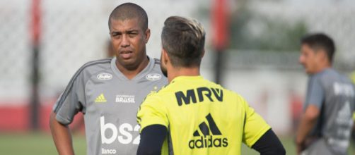 Interino Marcelo Salles estreia no comando do Flamengo neste s&aacute;bado (11). [Arquivo Blasting News]