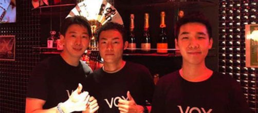 Descubren en Jap&oacute;n un local llamado VOX y es para gays