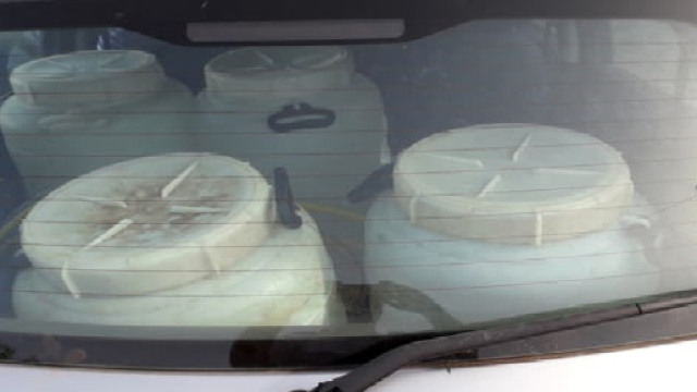 Brindisi, preleva 200 litri di acqua potabile dalla fontana pubblica: denunciato