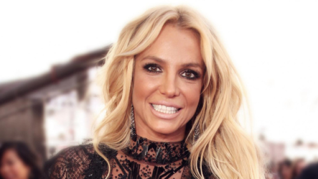 Britney Spears preoccupa i fan con un video