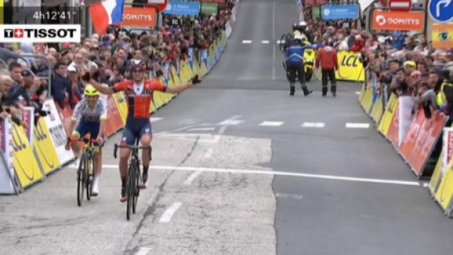 La vittoria di Dylan Teuns nella seconda tappa del Giro del Delfinato