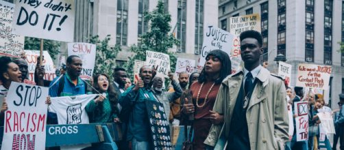 Cena da miniss&eacute;rie 'Olhos Que Condenam'. (Divulga&ccedil;&atilde;o/Netflix)