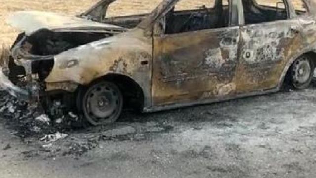 Foggia, orrore a Cerignola: trovato cadavere carbonizzato all'interno di un'auto