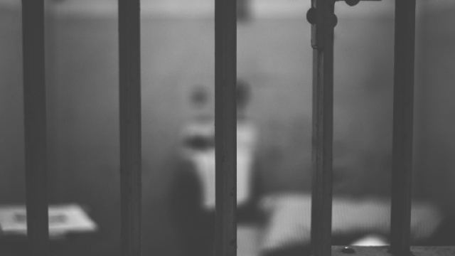 Matera, 25enne non sopporta discussioni con la sua convivente e chiama il 113: 'Vi prego arrestatemi'