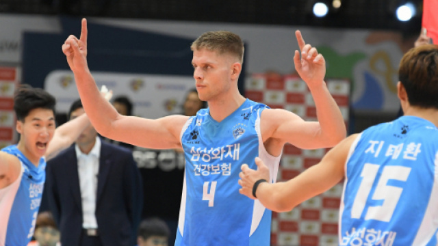 Ter Horst impegnato durante il campionato coreano