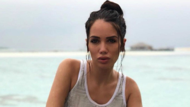 PHOTO Manon Marsault enceinte (Les Marseillais) : son baby bump a ... - voici.fr