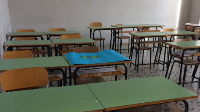 Napoli, si uccide l'insegnante accusato da due allieve.