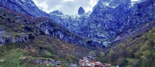e busca a un ni&ntilde;o de 13 a&ntilde;os perdido en los Picos de Europa