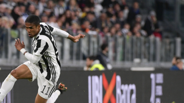 Calciomercato Juventus: Douglas Costa al passo d'addio