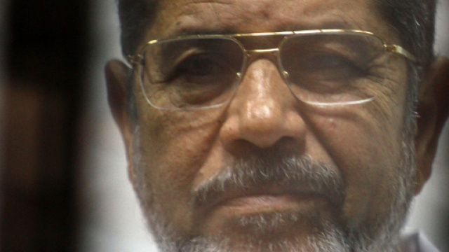 L'ancien pr&eacute;sident &eacute;gyptien Morsi s'effondre au tribunal et meurt - parismatch.com