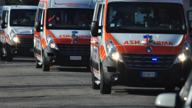 Milano, 17enne si cala dal balcone per poter uscire con le amiche: &egrave; grave