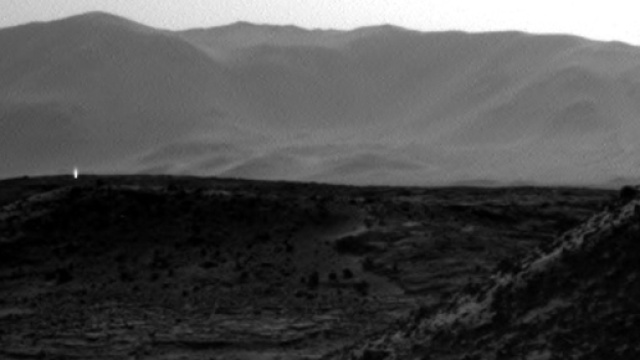 Nasa: Macch&eacute; vita su Marte, il bagliore? Raggio cosmico o riflesso ... - rainews.it