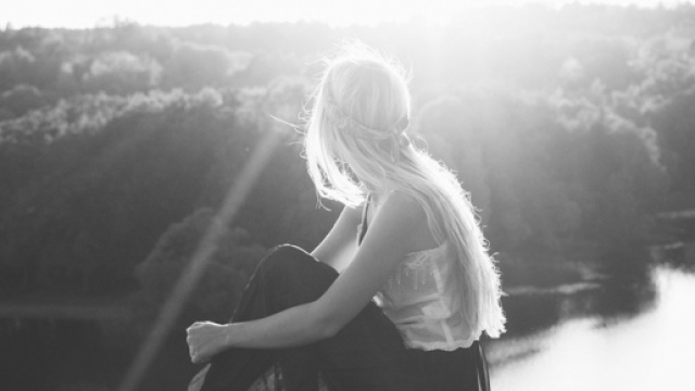 Oroscopo 22 giugno: i Pesci devono eliminare qualche rimpianto