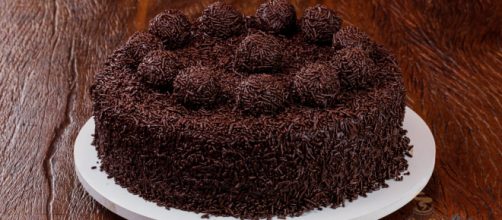 Bolo de Brigadeiro custuma ser um sucesso entre as pessoas. (Arquivo Blasting News)