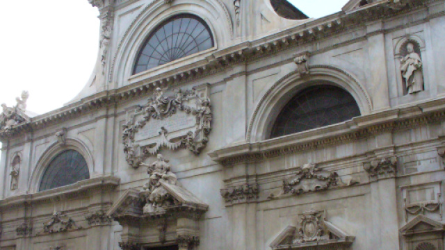Savona, chiesti 5 milioni di euro di danni alla Diocesi per abusi su minori