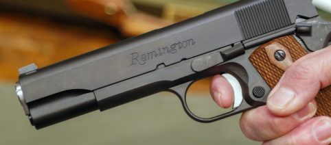 Dois homens são executados a tiros e um outro é ferido em praça de Gravataí (RS)