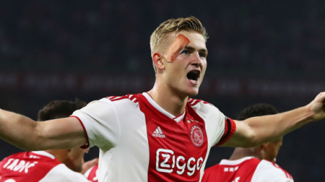 De Ligt &egrave; pronto a firmare per la Juventus