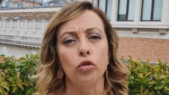 Giorgia Meloni si scaglia contro la Sea Watch 3