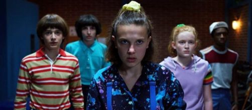 As f&eacute;rias de ver&atilde;o das crian&ccedil;as ser&atilde;o interrompidas por criaturas do Mundo Invertido. (Divulga&ccedil;&atilde;o/Netflix)