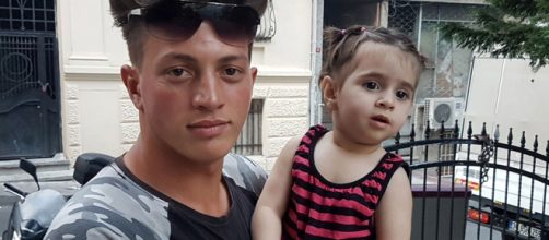 Jovem argelino salva menina que caiu do segunda andar em Istambul. (Arquivo Blasting News)