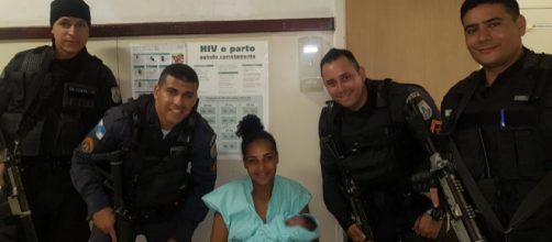 Mulher est&aacute; sob cust&oacute;dia no hospital. (Divulga&ccedil;&atilde;o/ Pol&iacute;cia Militar)