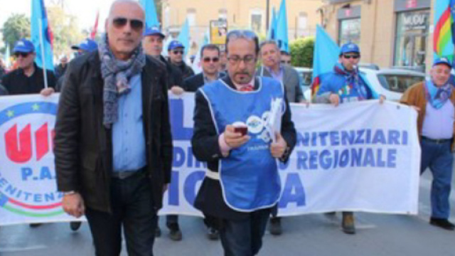 Armando Algozzino durante una manifestazione