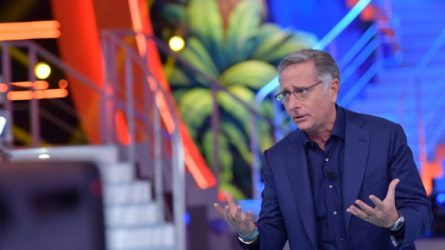 L'uomo ferito a Ciao Darwin, si aggravano le sue condizioni ... - funweek.it