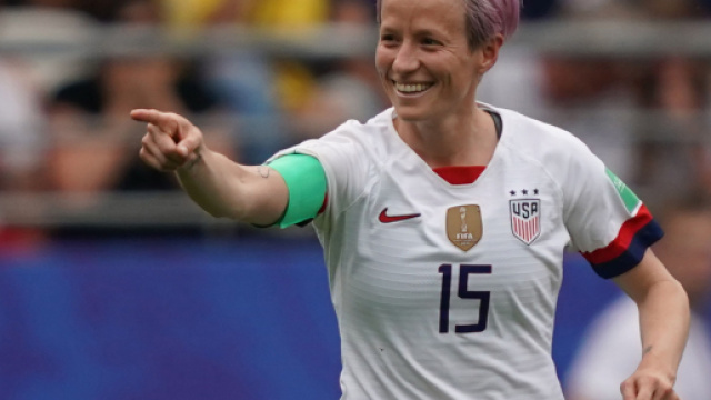 Megan Rapinoe non canta l'inno in protesta contro Trump - nbcnews.com