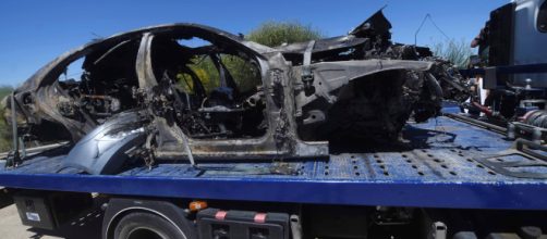 Muere Reyes | El coche de Reyes qued&oacute; completamente calcinado tras ... - rtve.es