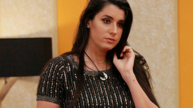 La Vignali replica su IG a chi dice grassa: 'Torno come prima, la vostra stupidit&agrave; non so'