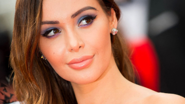 Nabilla d&eacute;voile une photo 3D du visage de son b&eacute;b&eacute;