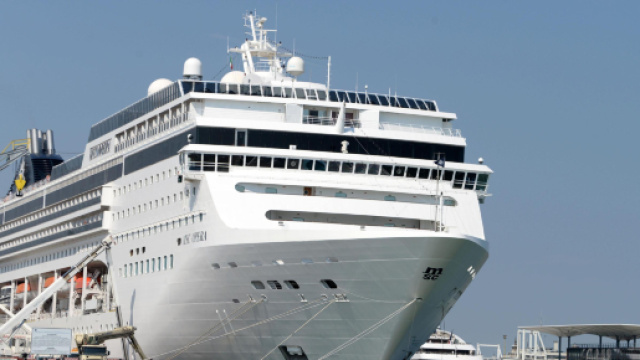 Venezia, indagato il comandante della Msc Opera e il personale a terra. Scontro Toninelli - Salvini.