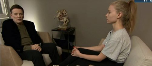 &Agrave; &eacute;poca, Najila afirmou que teria sido agredida em briga. (Reprodu&ccedil;&atilde;o/SBT)