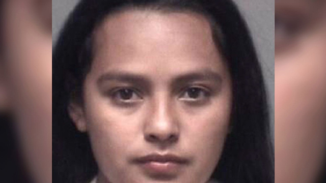 Usa, matrigna getta benzina in faccia alla figlia del compagno e le da fuoco: arrestata