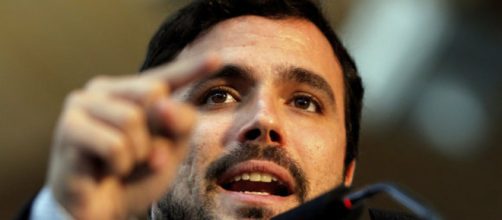 Garz&oacute;n se desmarca de En Marea y Podemos