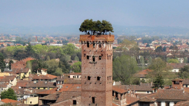 Casting per un film da girare a Lucca e per aspiranti modelle