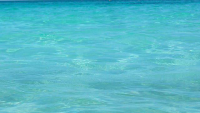 Lecce, turista spagnola denuncia molestie in spiaggia a Torre Lapillo: si indaga