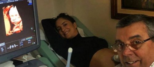 Claudia Leitte mostra o rostinho de Bela em ultrassom realista (Reprodu&ccedil;&atilde;o/Instagram@claudialeitte)