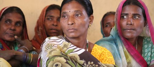 Afeitan la cabeza a una madre y a su hija por permitir que las violaran