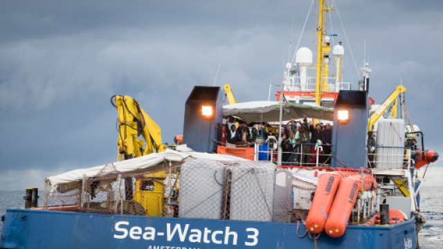 Sea Watch, Steinmeier contro l'Italia: 'Chi salva vite non &egrave; un criminale'