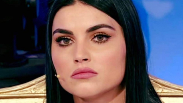 U&D, Teresa e Luigi punzecchiano Angela e Giulia: 'Serve tempo e essere corretti'.