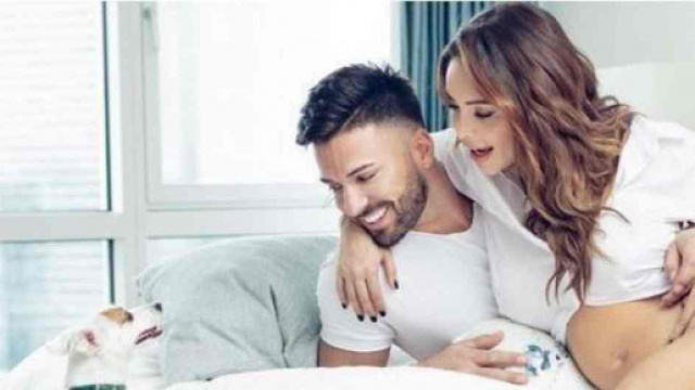 Nabilla et Thomas annonce qu'ils attendant un petit gar&ccedil;on et d&eacute;voilent la date pr&eacute;cise de l'accouchement.